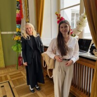2 osoby na zdjęciu, profesor upp Agnieszka Wilkaniec po lewej i mgr Alicja Chęcińska po prawej